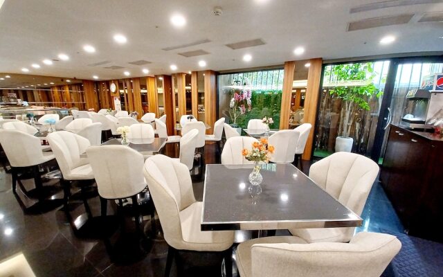 Sayo Hotel