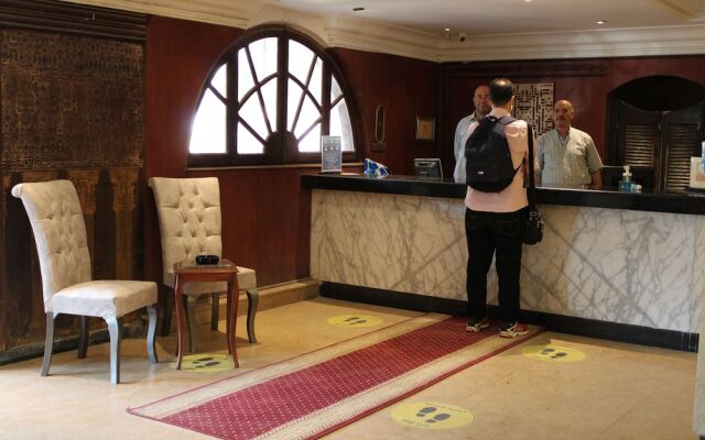 Maxim Hotel