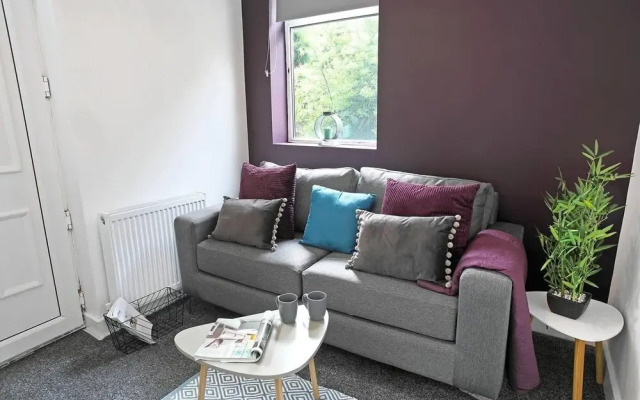 Stunning 4-bed House in Manchester
