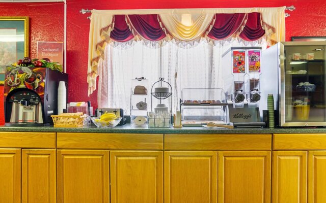 Econo Lodge Lansing - Leavenworth