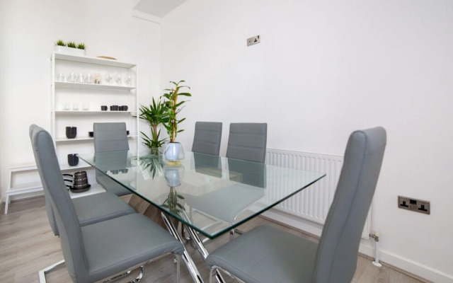 Oddfellows 6 Ensuite Double Room