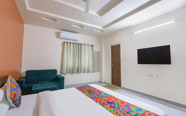 Fabhotel Golden Hitech