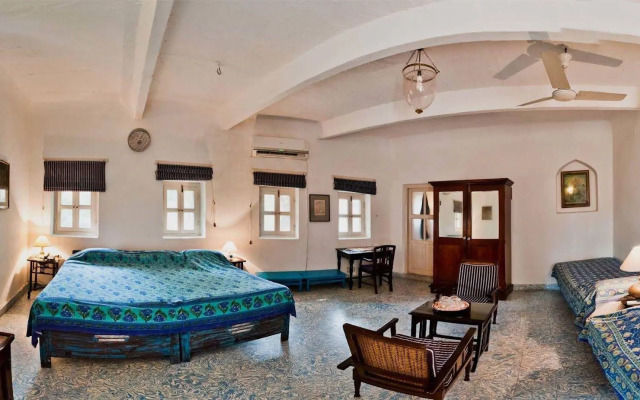 Neemrana's - Hill Fort - Kesroli