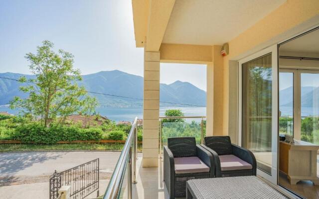 Lavender House Apartments, Dobrota
