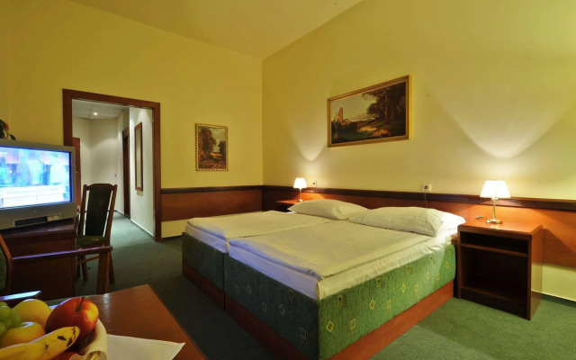 Three Crowns Hotel Prague