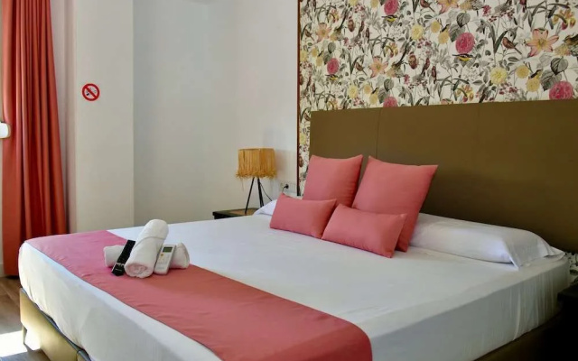 Hostal Garden Rous