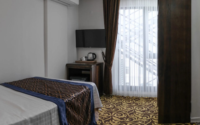 Çınar Han Otel ve Cafe