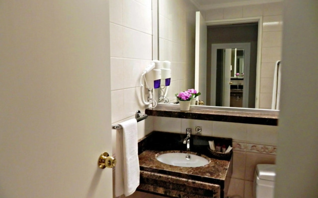 Seres Hotel Old City