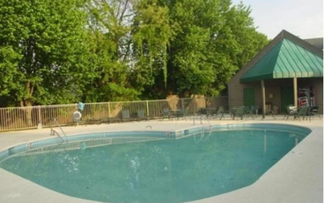 Huntsville Hotel & Suites