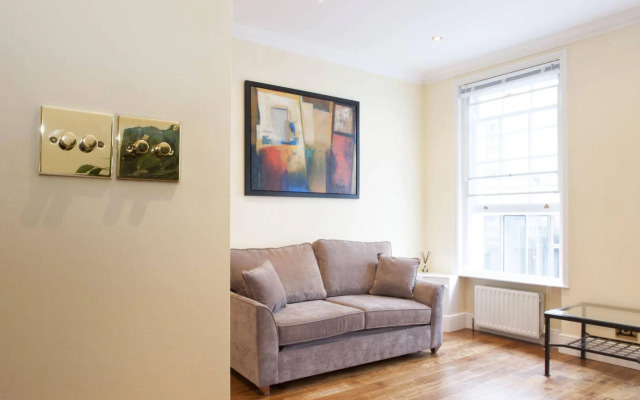 Piccadilly Circus Apartments