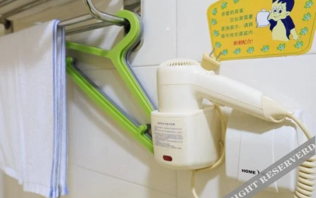 Home Inn Pebble Hotel (Liuzhou Five Star Pedestrian Street Diwang New World)