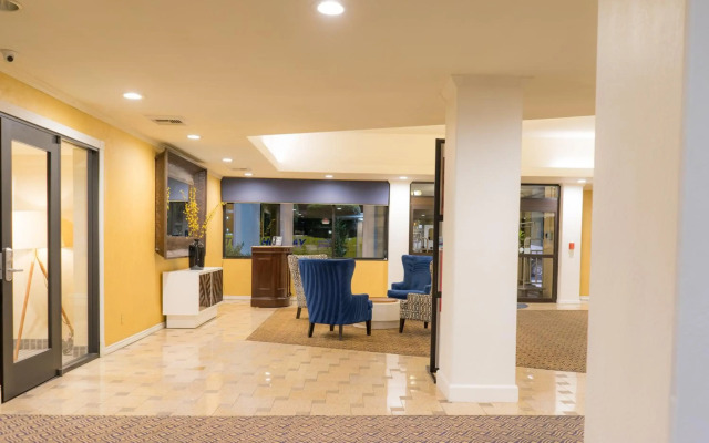 Oakland Airport Executive Hotel