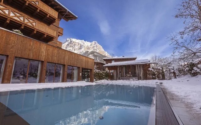 Welcoming Chalet With Balcony