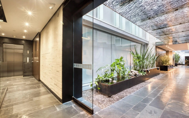 AR 218 Hotel by ULIV
