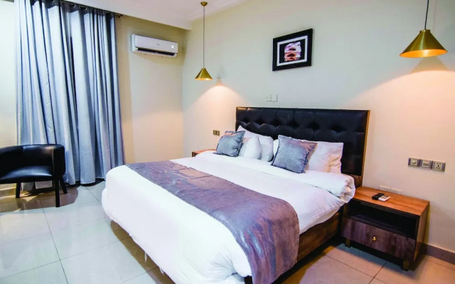 Bon Hotel Platinum