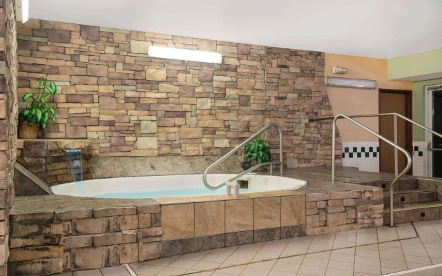 Quality Inn & Suites Mankato East