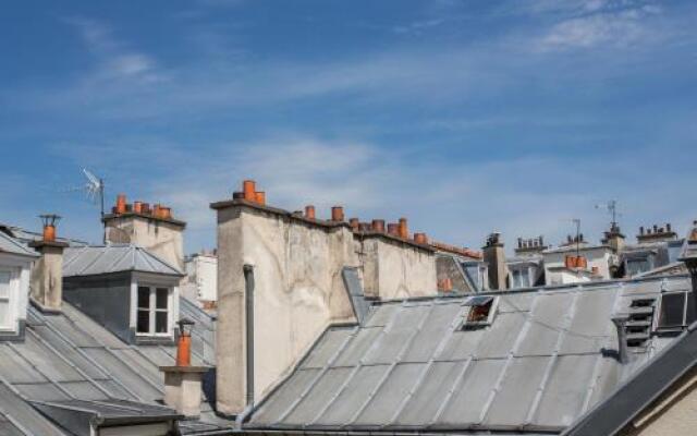 Luxury Apartment in Paris Center - Louvre Museum