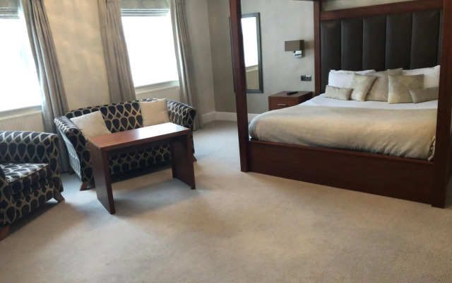 Lion Hotel