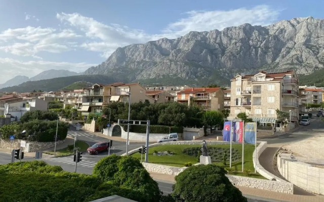 Mila - 2 Bedrooms and Free Parking - A4