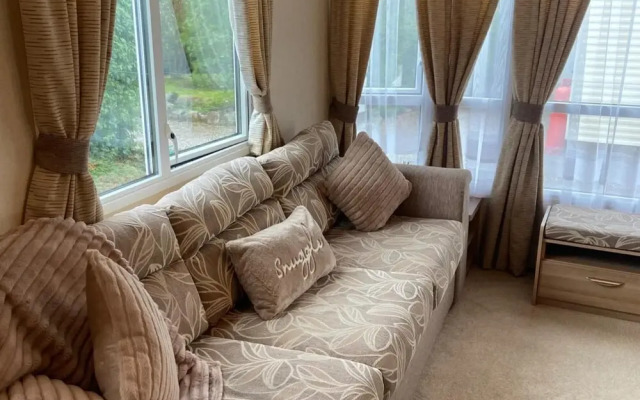 2 Bed Caravan-sleeps 6-pet Friendly