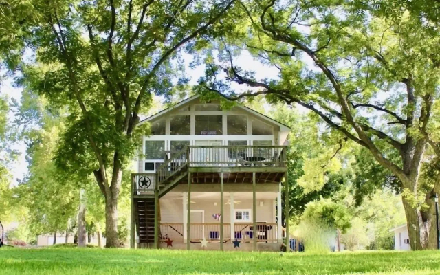 Pet Friendly Retreat on Lake Lbj!