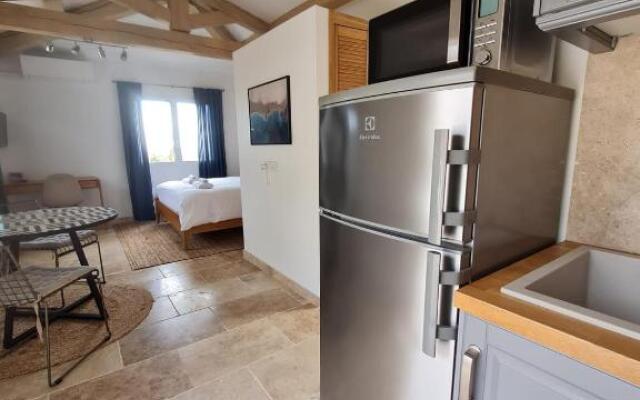 Adorable Maison Indépendante 30m2 avec Piscine en saison