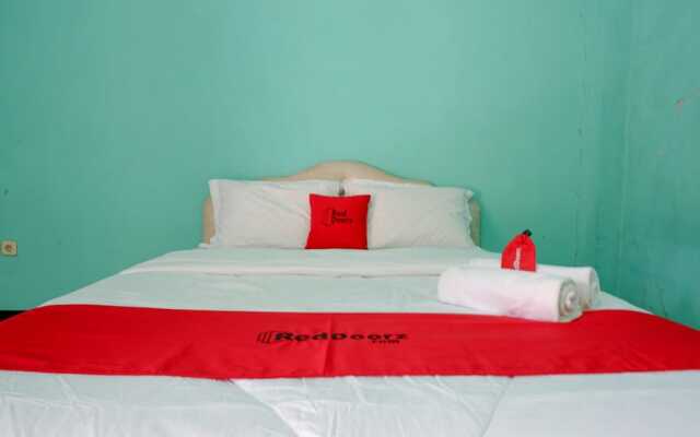 Penginapan Cemara Indah by RedDoorz