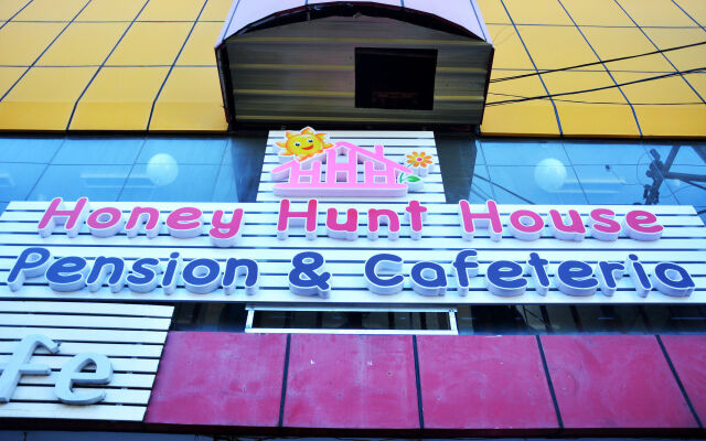 Honey Hunt House