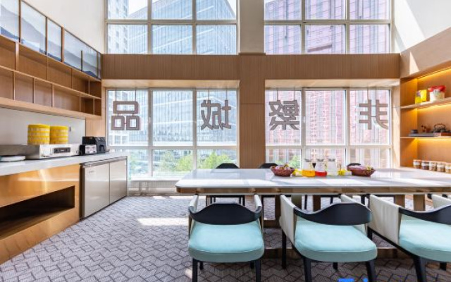 Chonpines Hotel (Beijing Guomao Jianwai SOHO)