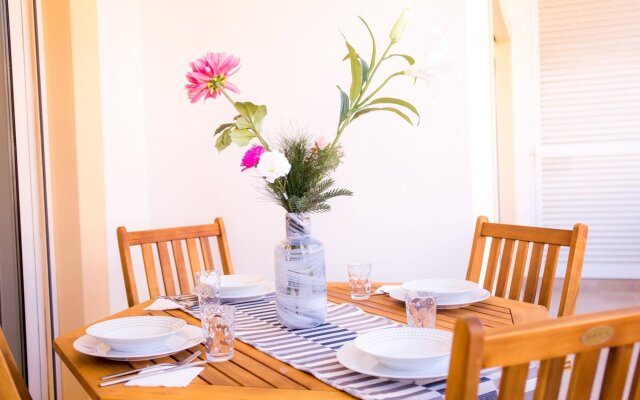 A04 - Large Modern 1 bed Apartment with pool by DreamAlgarve