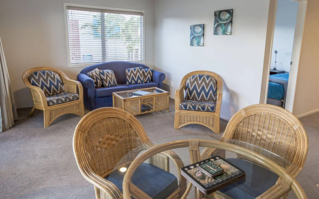 Waterfront Apartments Whitianga