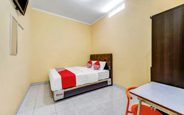 OYO 90768 Endrayanti Inn Syariah