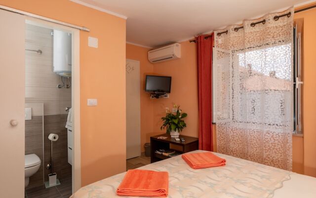 Rooms Edna