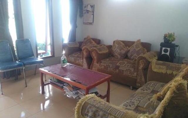 Arnolds Family Homestay