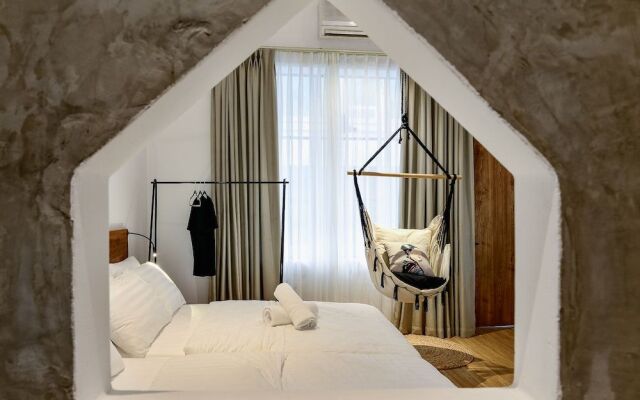 The Hut Boutique Hotel Notre Dame