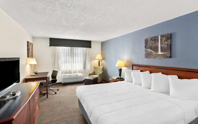 Best Western Huntington Mall Inn