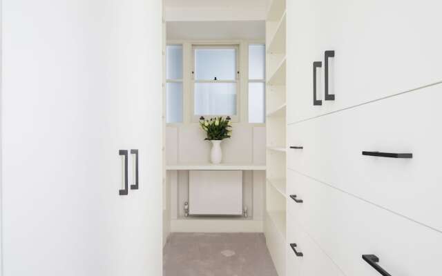 Iverna Gardens by Lime Street