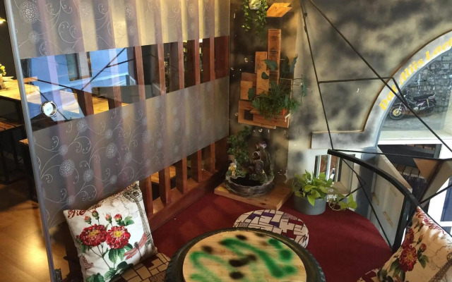 Da Lach Foodie Hostel