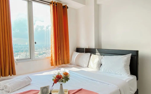 Warm And Homey 2Br At Bassura City Apartment
