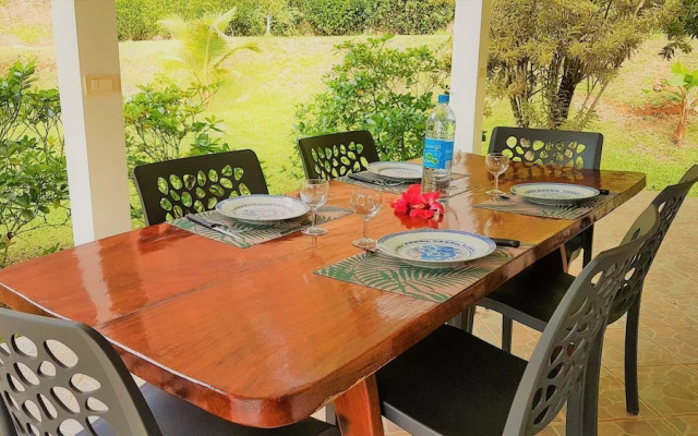 Huahine - Tipanier House