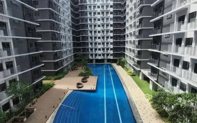 Sapphira Manor Luxurious Condo by the Bay