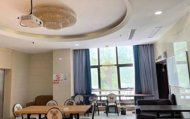 Yixuan Youth Hostel