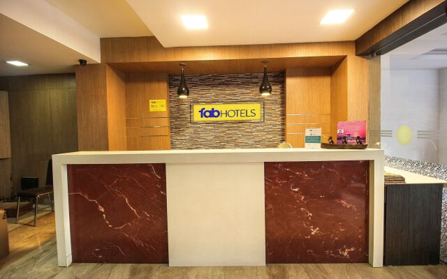 Fabhotel Jansi Deluxe Gandhipuram