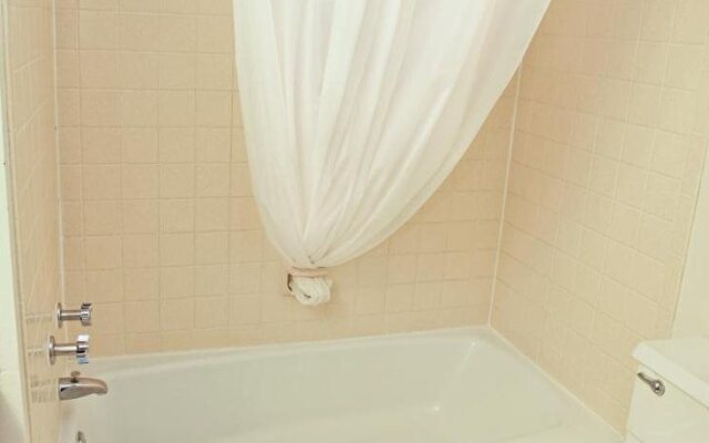 National 9 Casper - Showboat