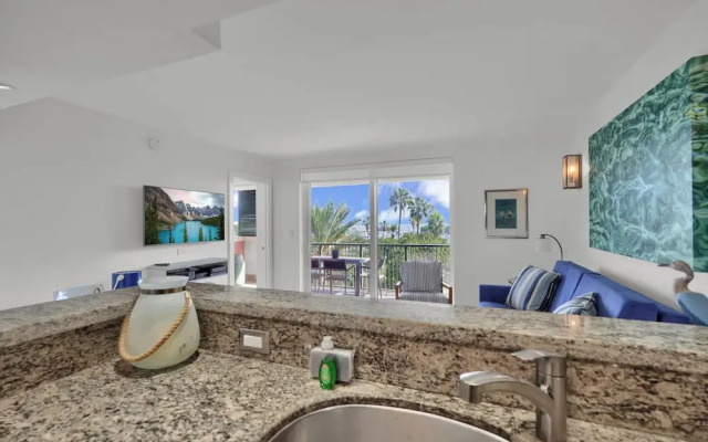 Gorgeous Spacious 2bed Bayview Apartment