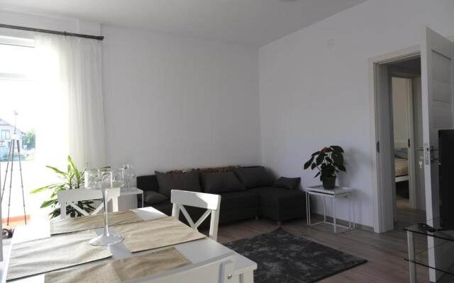 Solomon Apartments ap 1