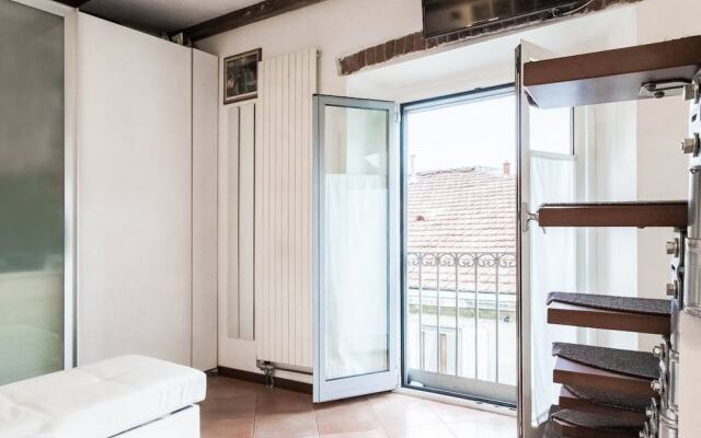 Hintown Navigli by Night