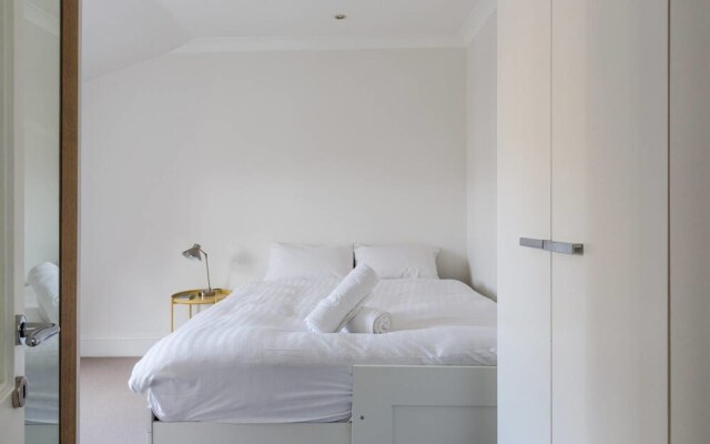 Huge 2 bed in Prime Location