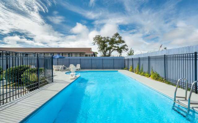 Days Inn by Wyndham Panama City