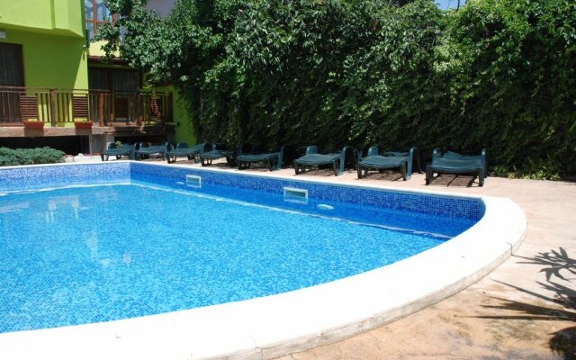 Green Hisar Hotel